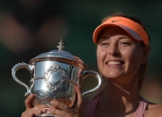 莎拉波娃回归赛场，回归赛场首场状态亮眼，切尔西观众沸腾！的简单介绍