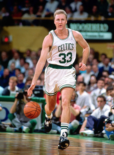  波士顿凯尔特人发布备战花絮；转会期复出首秀；欧篮联任务艰巨；医务组通报恢复