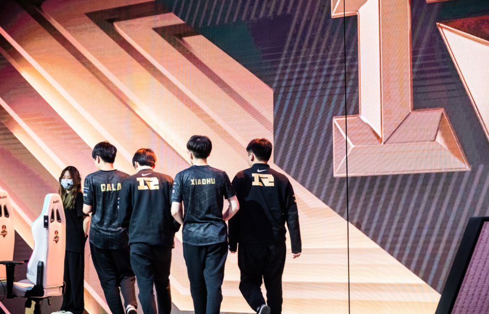 关于Scout爆冷击败美国队,比分优势明显引爆全场!的信息 关于Scout爆冷击败美国队,比分优势明显引爆全场!的信息